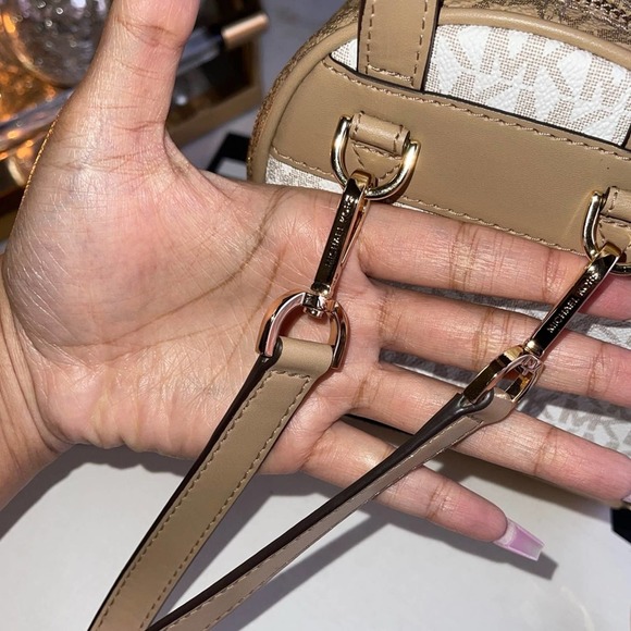 New Michael Michael Kors Signature Rhea Zip Extra Small Messenger Backpack Bag - Picture 15 of 17